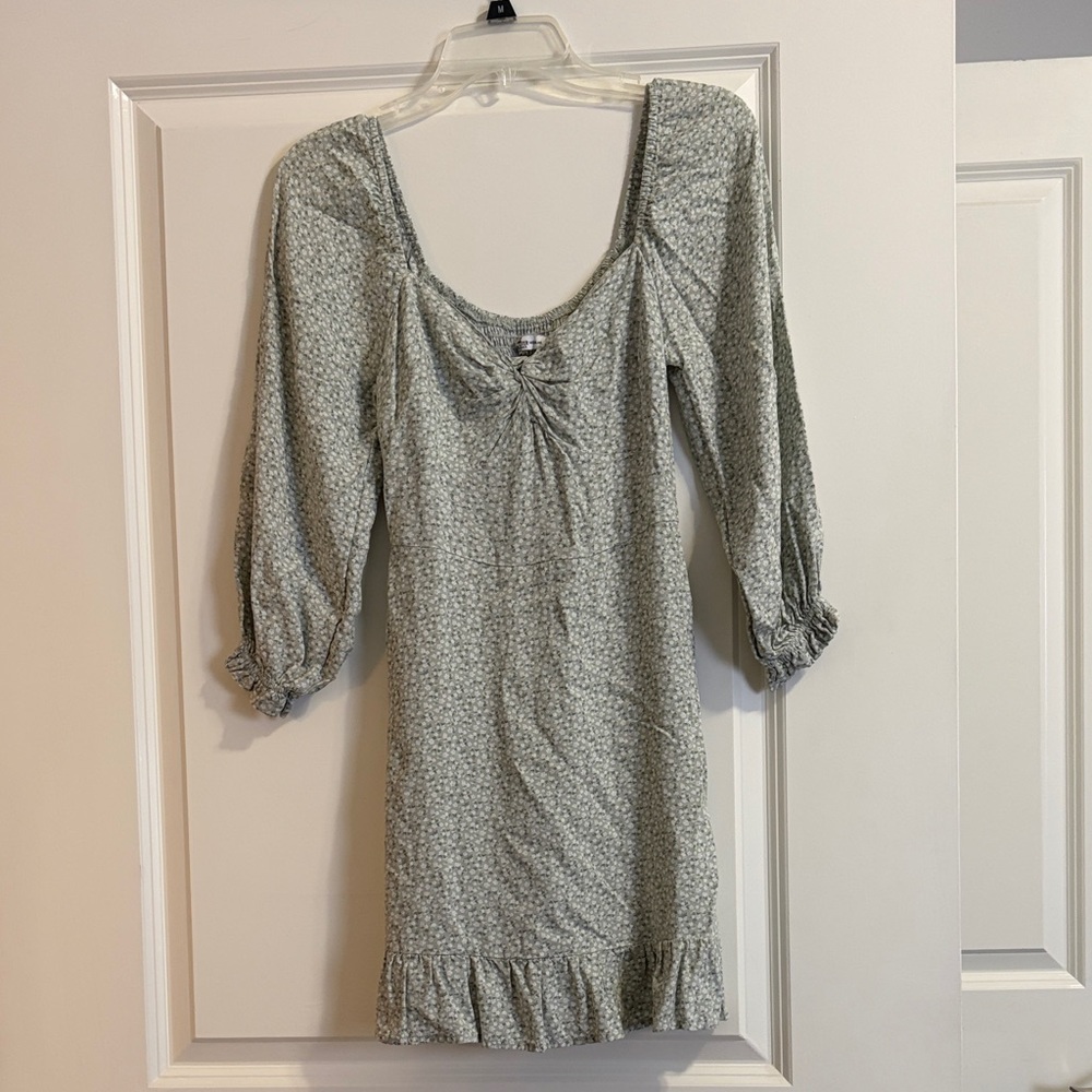 Hollister Light Green Floral 3/4 Sleeve Dress